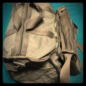 LeSport Sac duffle bag and cross body purse